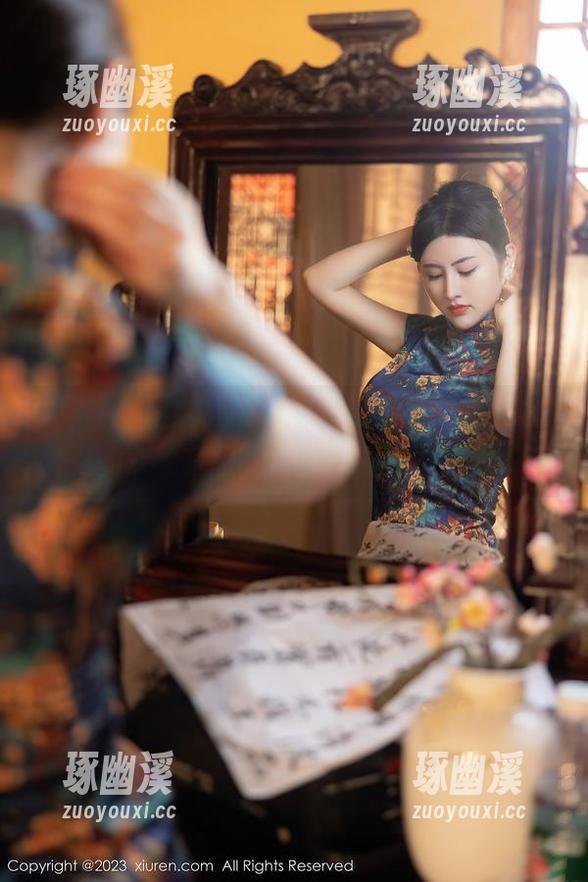 秀人网 - 你说Nancy小姿的ams里有免费的灰丝套图吗？我好像看到了哦！