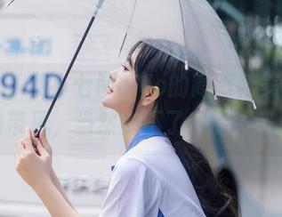 秀人网 – 伊小七MoMo的高跟鞋美图，走路带风，当然少不了我的眼光！