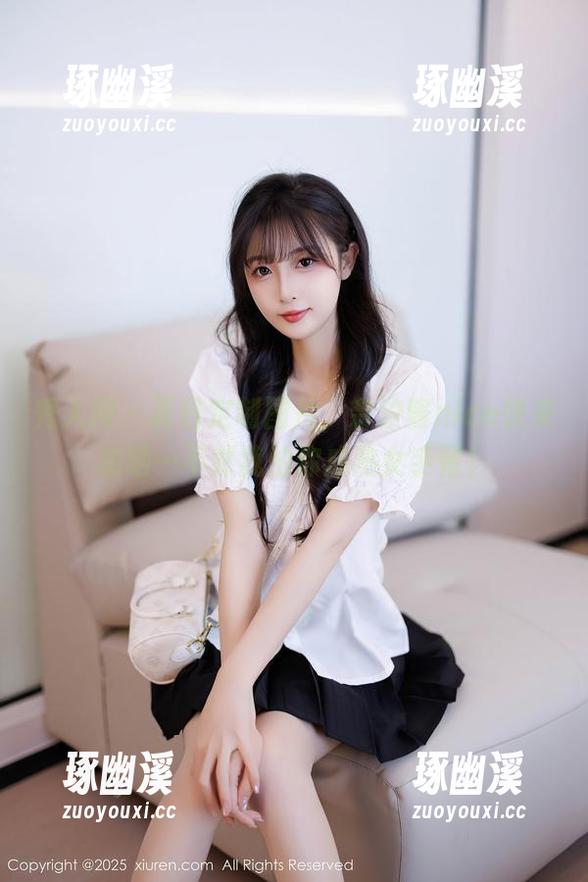 秀人网 - 夏日定制图片，奈汐酱nice快来防晒…不然我怕你成熟女手臂！