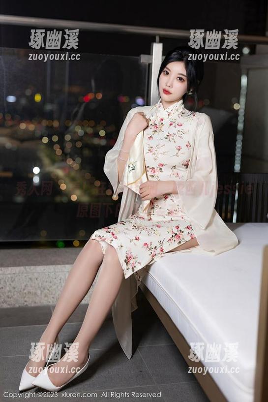 秀人网 - 看！在线的空姐，婕西儿jessie原图下的优雅姿态！