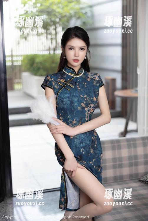 秀人网-杨玉奴 秀人网 - 校服私拍:每次看到杨玉奴,一种想上学的冲动便涌上心头。