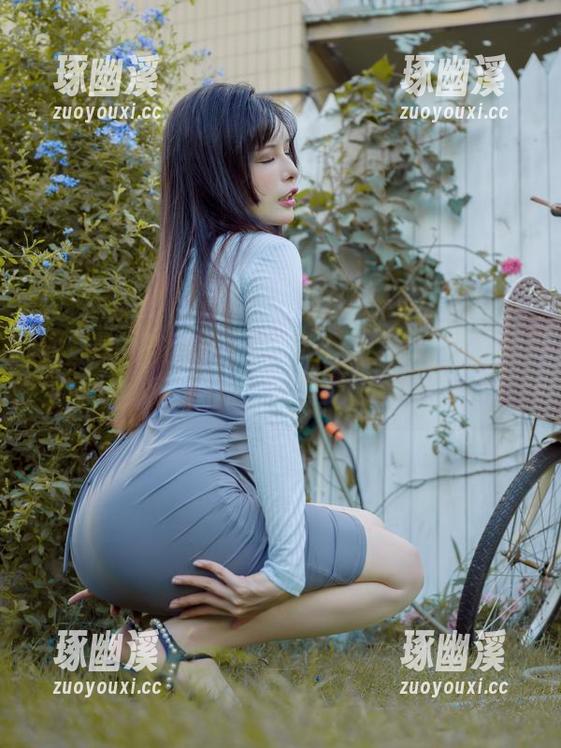 新春来袭，秋和柯基的写真好像一股清流，刷新了我的朋友圈