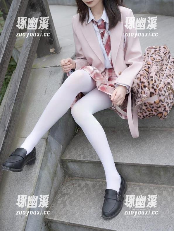 紧急企划 - 想像力被油亮翻腾的小恩：点击来下载他的作品集