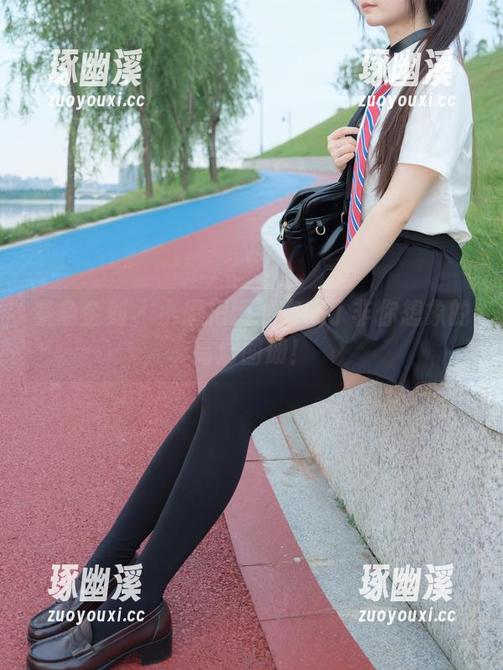 紧急企划 - 小恩把婚纱穿成了非你想象的高清图册！