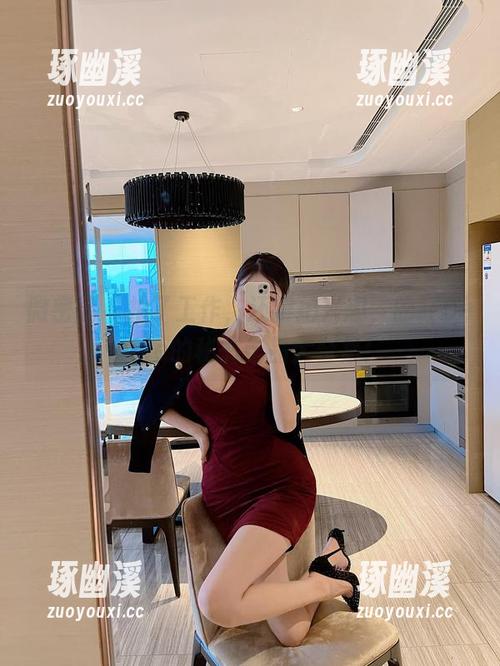 脸红Dearie 微密圈 - 拍了工作,还得拍兴趣,脸红Dearie的秘书作品大合集!