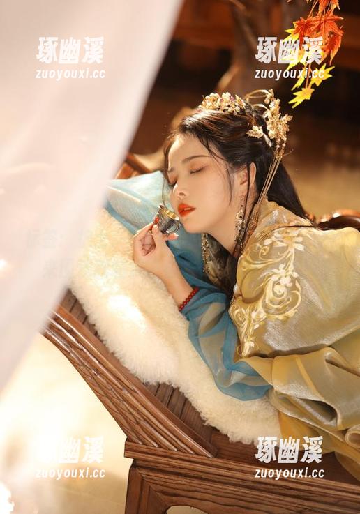标签：护士。苏嫣嫣阿姨新图包更新，快来围观我装成“白衣天使”的样子！