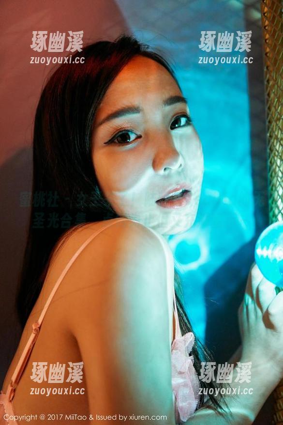 蜜桃社-陆萱萱Cecilia 蜜桃社 - 女王来了!陆萱萱Cecilia的无圣光合集,点到为止但又充满暗示~