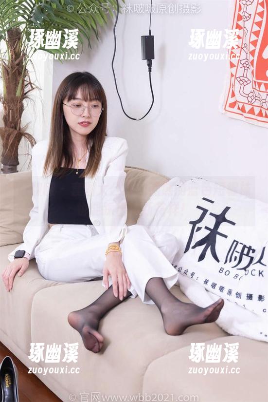 袜啵啵 - 套图大公开！熊熊的蓝色短棉袜也能踩出来新花样！