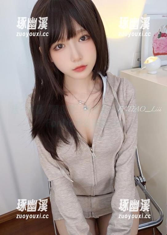 这一季最‘超现实’的合集：迷之呆梨的Fantia会员蜜糖cos