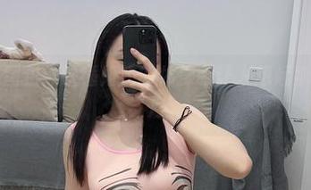微密圈 – 图包：铁锤姐姐的体操服让人想起那些青涩的岁月。