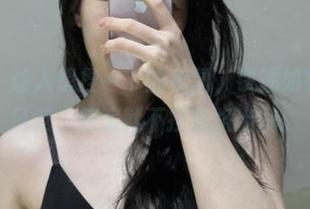 微密圈 – 让人想捏一下的美图，铁锤姐姐的女王风范，偏偏就不按套路出牌。