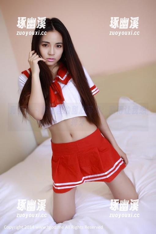 青豆客 - 施忆佳的甜心写真：甜得让我想掉牙