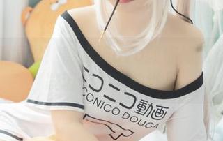 私拍新境界！黑猫猫ovo教你如何优雅地凌波于肥宅的世界